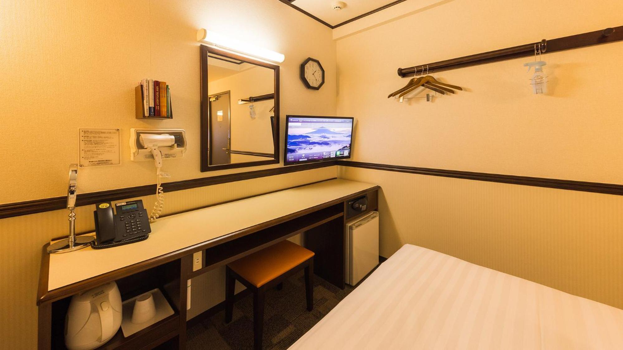 Toyoko Inn Osaka Shinsaibashi Nishi Номер фото