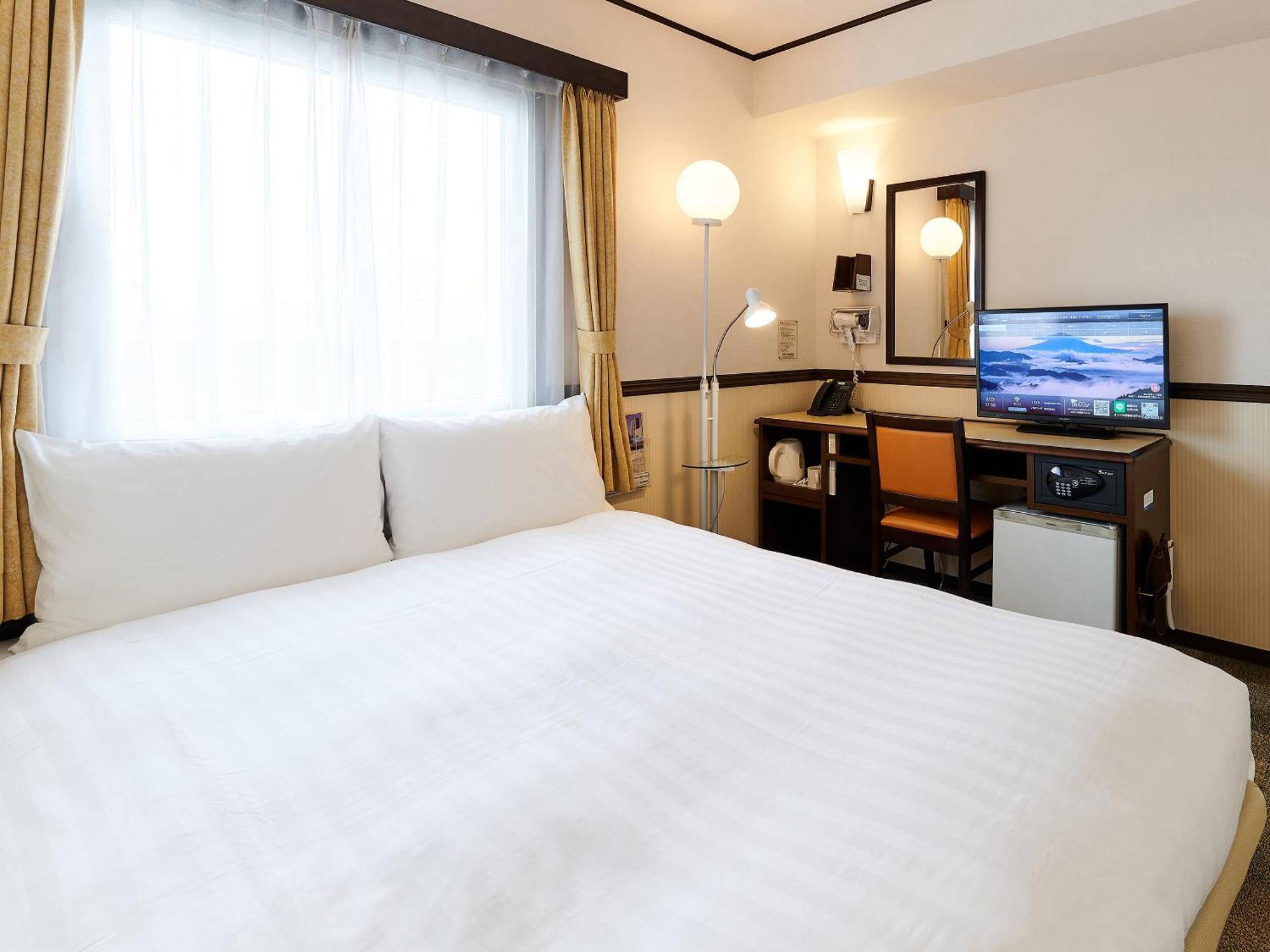 Toyoko Inn Osaka Shinsaibashi Nishi Номер фото