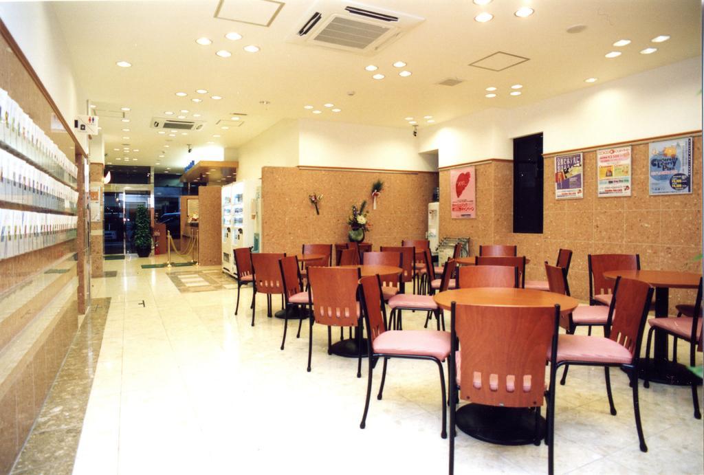 Toyoko Inn Osaka Shinsaibashi Nishi Екстер'єр фото