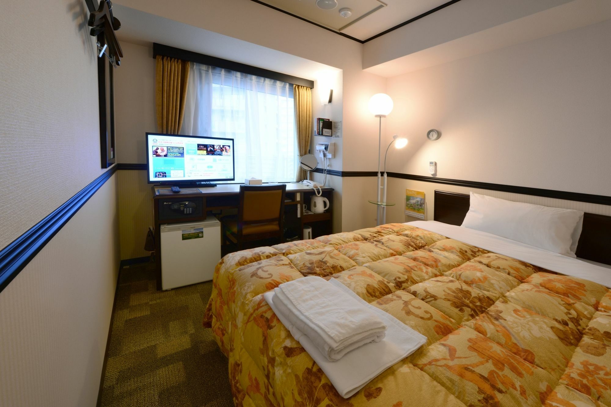 Toyoko Inn Osaka Shinsaibashi Nishi Екстер'єр фото