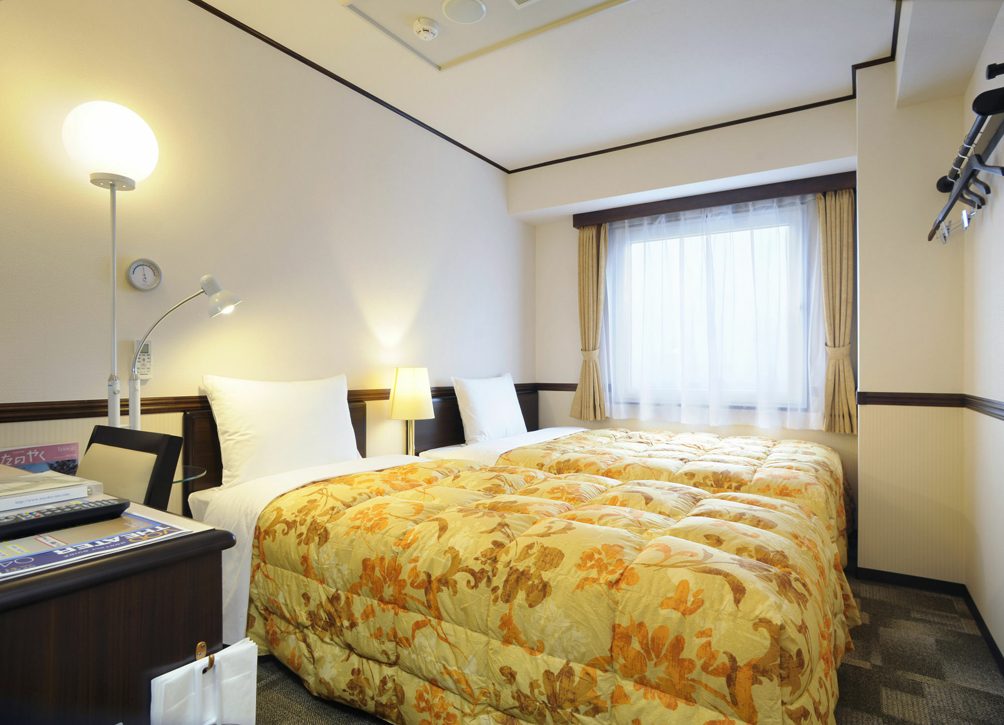 Toyoko Inn Osaka Shinsaibashi Nishi Екстер'єр фото